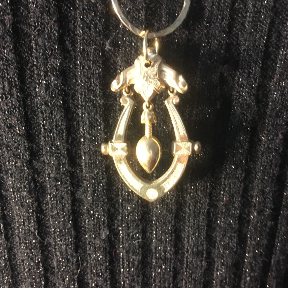 J195 Vintage Necklace